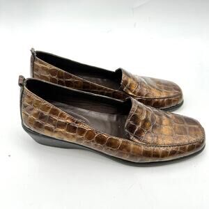 FLEXX Comfort Bronze Crocco Patent Leather Print Slip On Loafer // 7.5